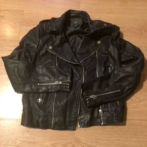 Faux leather jacket 🤩